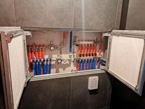 Люк под плитку Секрет 3.0, 2 створки 1150*1000 Люк под плитку Секрет 3.0, 2 створки 1150*1000